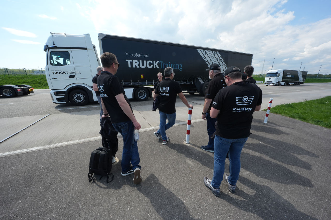 the-first-roadstars-driving-experience-2026