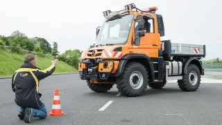 Safe operations thanks to the Unimog.