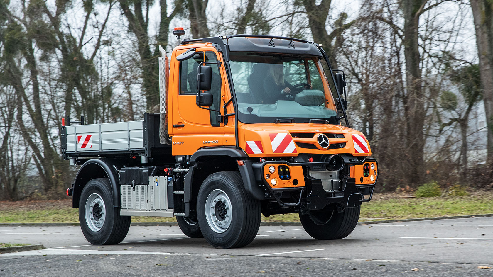 Unimog Geräteträger: Sicherheit - Mercedes-Benz Trucks - Trucks