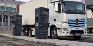Daimler Trucks: de E-Mobility Group gaat van start met een internationaal initiatief om een laadinfrastructuur voor elektrische trucks te ontwikkelen.