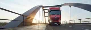 De Actros L: Mercedes-Benz Trucks voert een nieuwe norm in het premiumsegment voor langeafstandstrucks in.