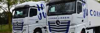 350ste Mercedes-Benz truck afgeleverd bij Cornelissen Groep