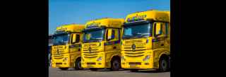 Drie Actros SilverStar Edition trucks voor  Ter Linden Transport