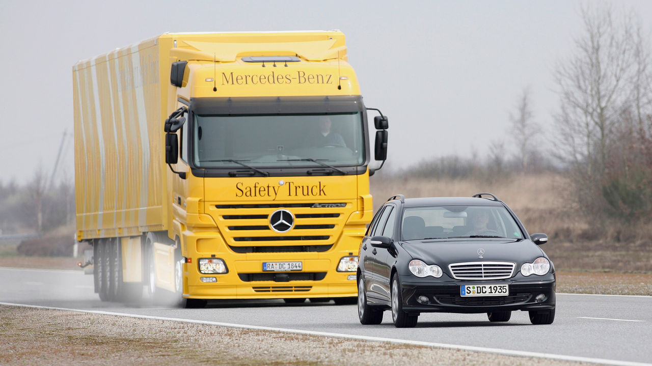 30 years of the Actros