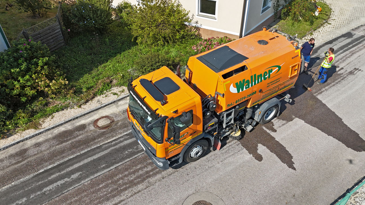 Atego 1524 with Bucher sweeper